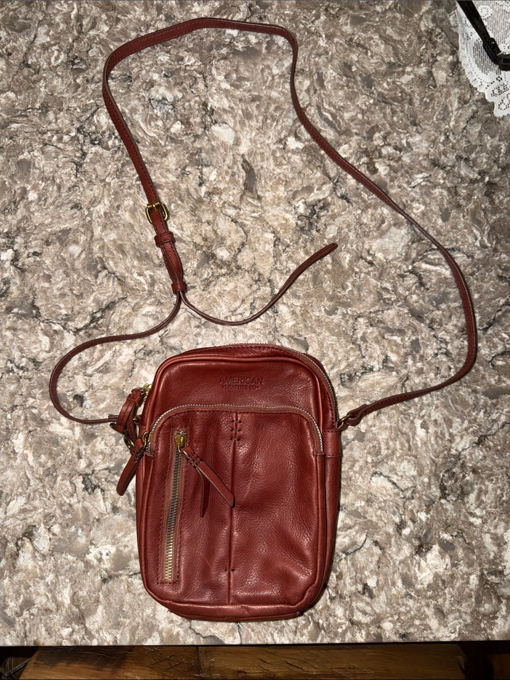 American Rag Rust Brown Leather Crossbody Bag CLEAN CLEAN CLEAN